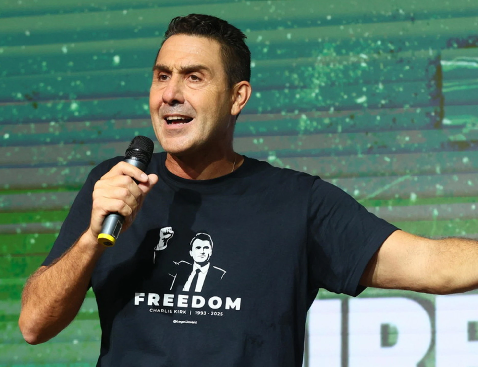 Roberto Vannacci, Emanuele Pozzolo primo deputato a seguirlo: "Lui il nostro Charles de Gaulle"