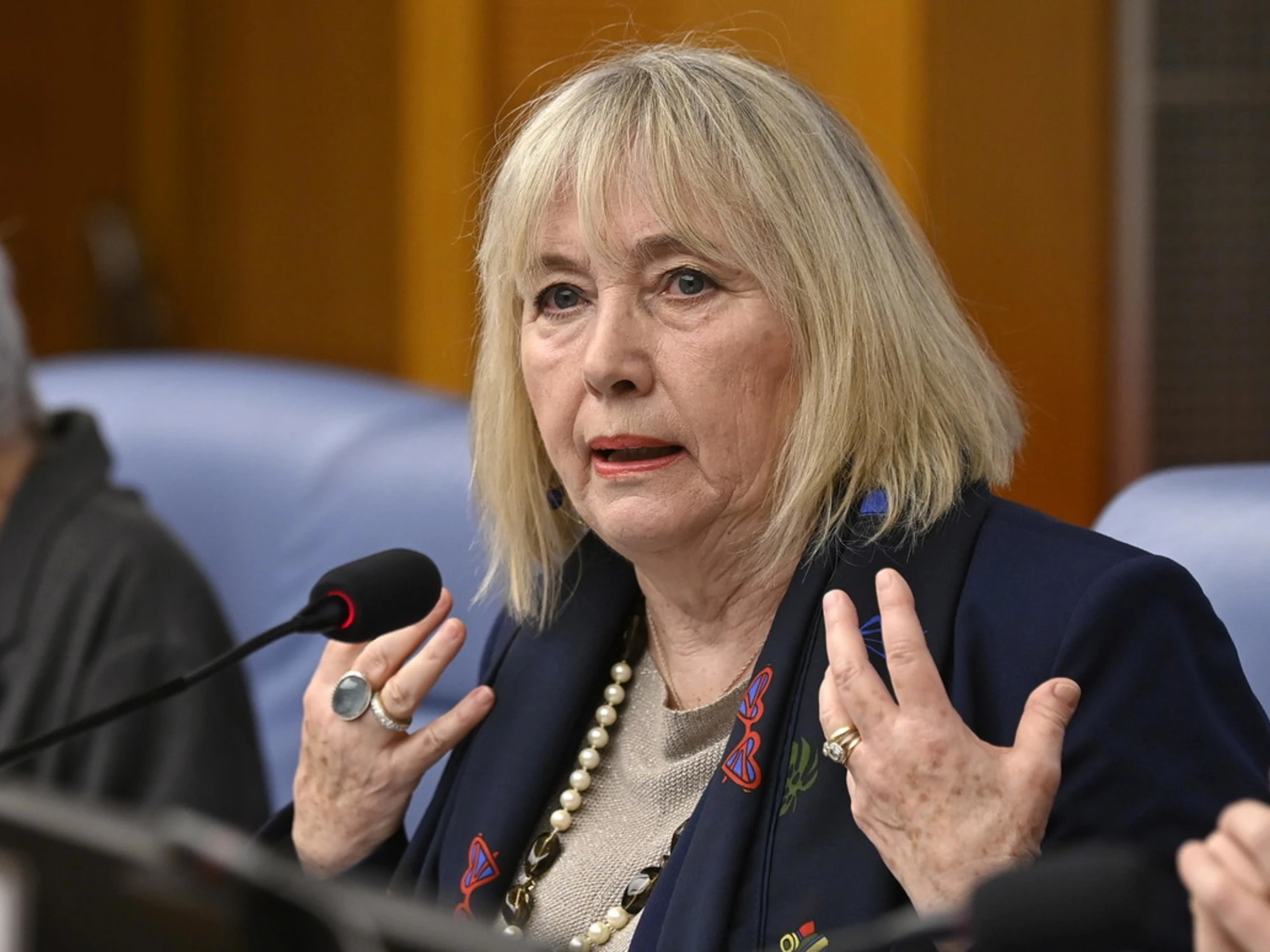 Avs, no agli sfratti rapidi? Clamoroso: quante case ha Luana Zanella