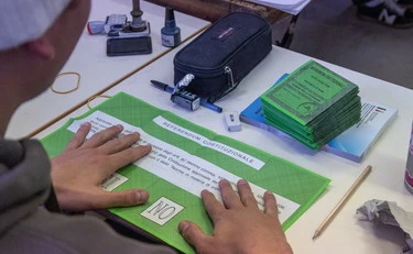 Referendum, "un gesto plateale": bloccato dalla GdF, follia al seggio di Catania