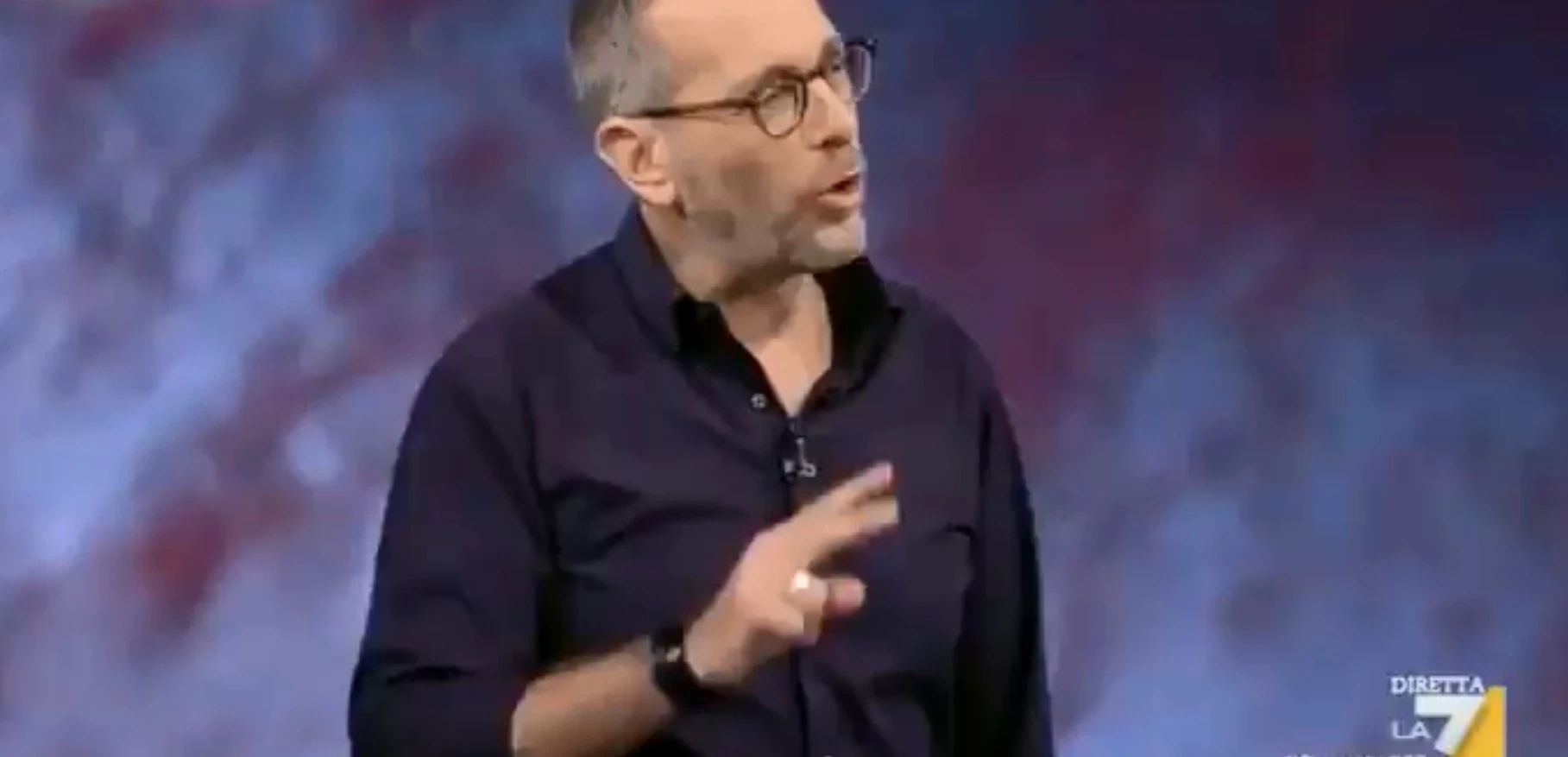 PiazzaPulita, Corrado Formigli sfida ancora Matteo Salvini: "Sapete chi compie gli anni oggi?"