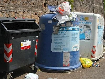 Meno rifiuti con la crisi, tra 2010 e 2012 -7,7%