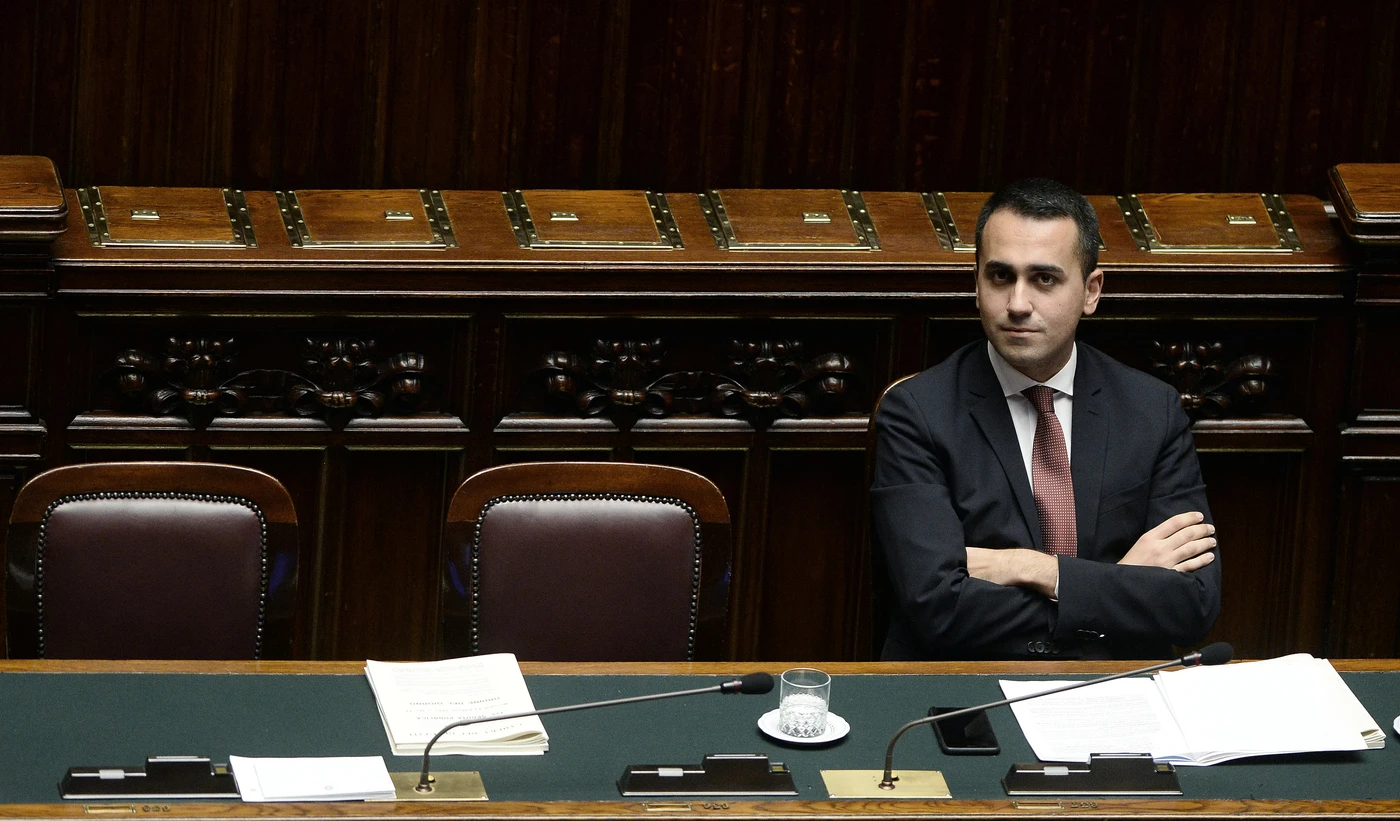 Diciotti, Luigi Di Maio in silenzio. Retroscena terrificante: "Avviso di sfratto", nel M5s lo fanno fuori