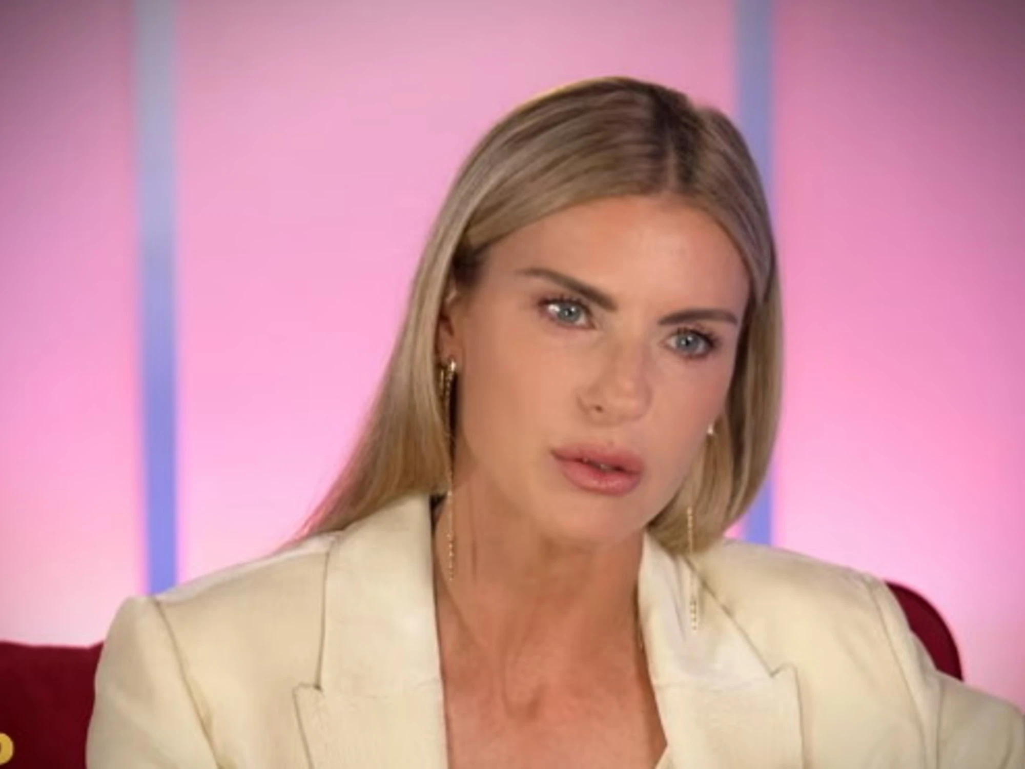 Ballando con le Stelle, crollo-Martina Colombari: "Non sono capace. Da 50 anni..."