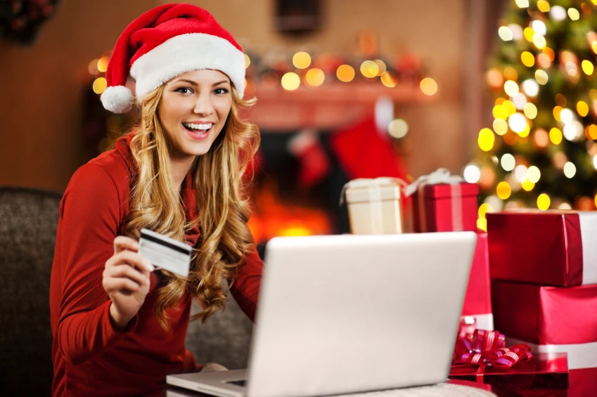 Truffe di Natale: dalla clonazione della carta ai falsi enti di beneficenza