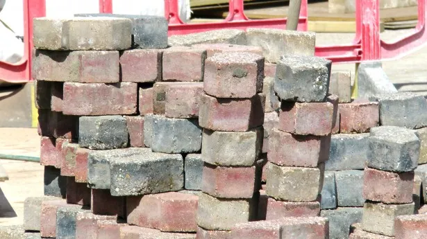 615x345