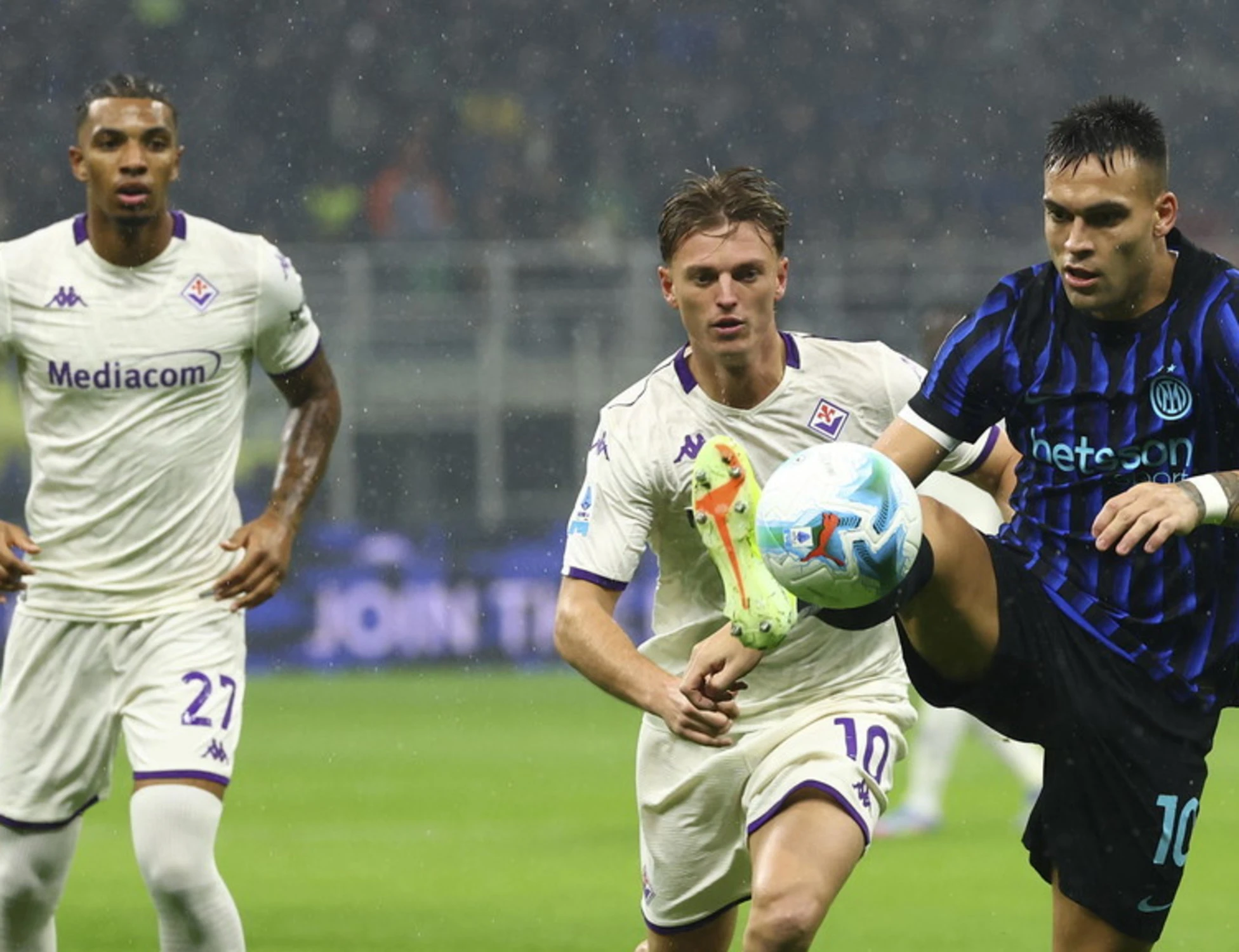L'Inter travolge la Viola 3 a 0, Pioli a rischio esonero