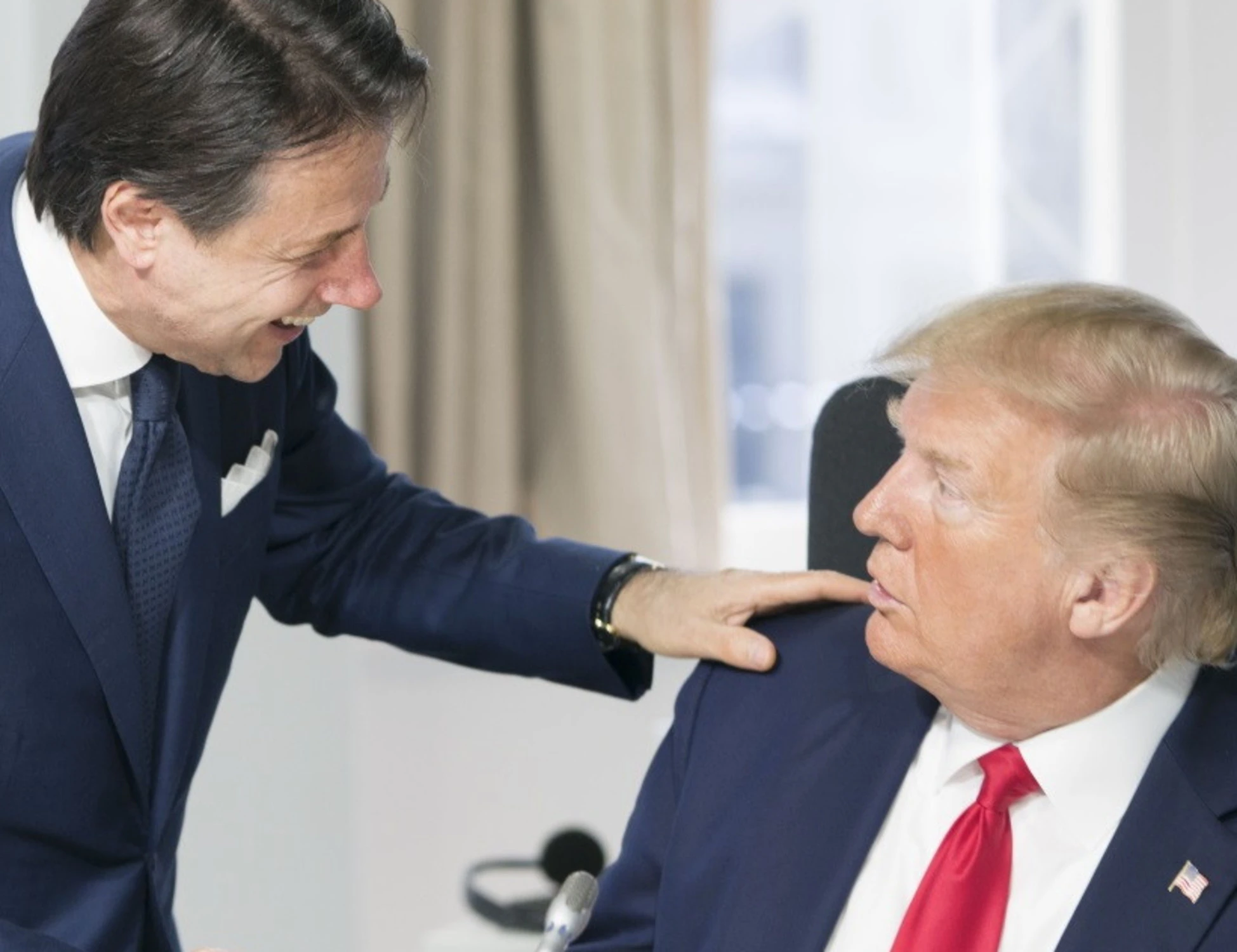 Giuseppe Conte-Donald Trump, l'estate del mistero: un pesantissimo sospetto
