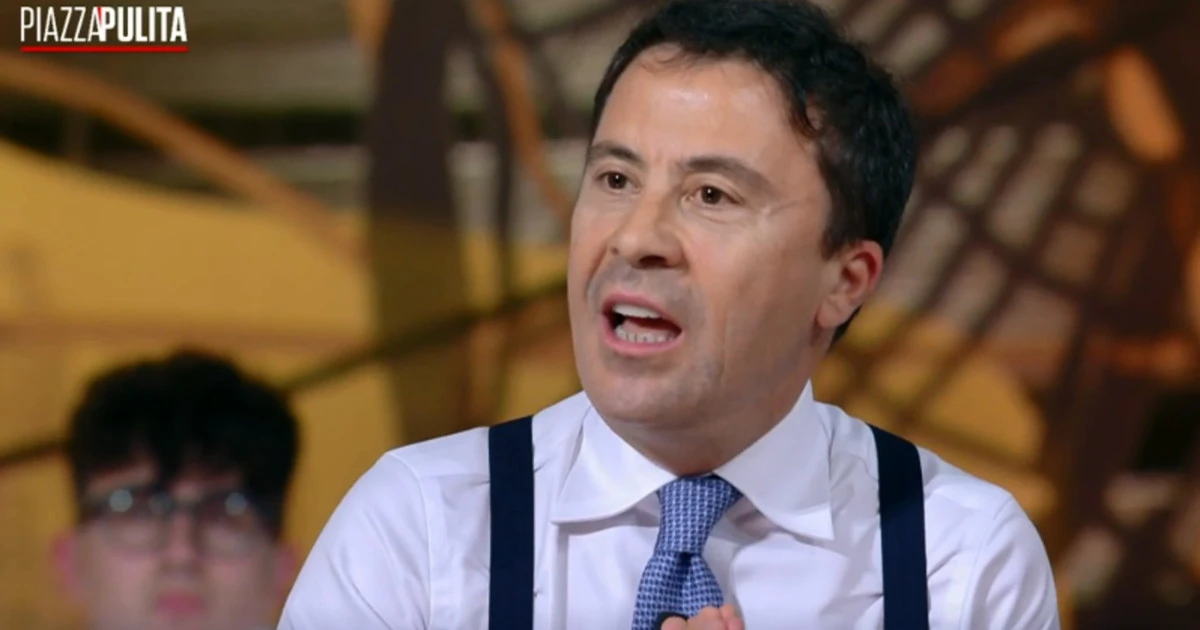 Italo Bocchino contro Formigli: "Una bestemmia, come fai a dirlo?"