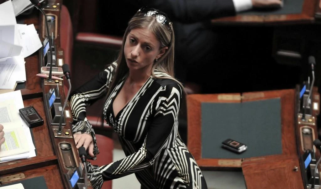 Mariarosaria Rossi scrive una legge per il marito