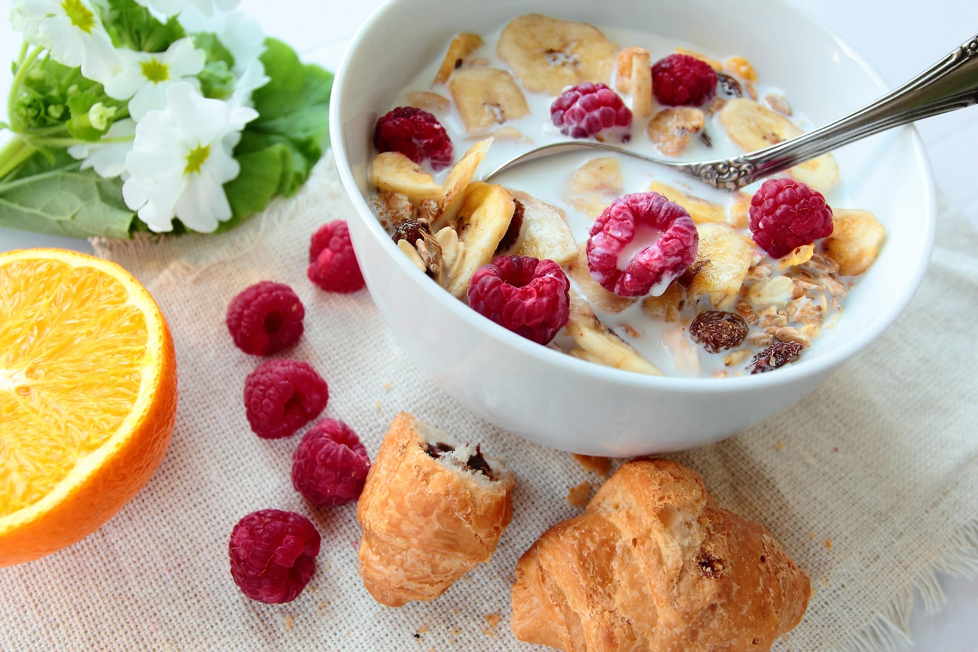 Metteva frammenti di pelle morta dei sui piedi nel latte della famiglia, donna arrestata in Virginia