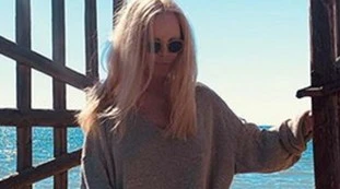 Patty Pravo colpisce ancora, là sotto si scopre: a 72 anni, un vero "miracolo della natura"
