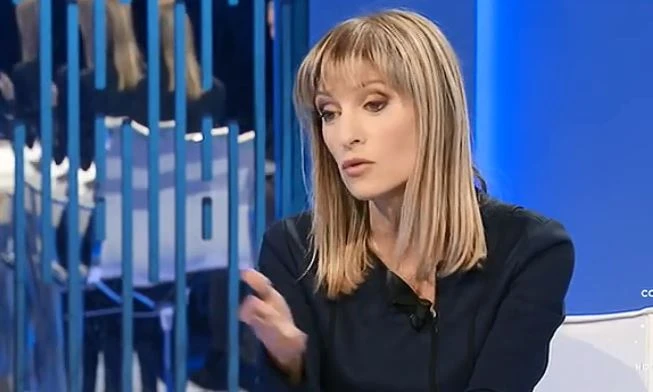 Otto e mezzo, Annalisa Cuzzocrea accusa Pd e Di Maio: "Auto-sabotaggio nel governo"