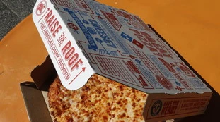 Domino's Pizza, il colosso fallisce in Italia: quanti ristoranti chiudono