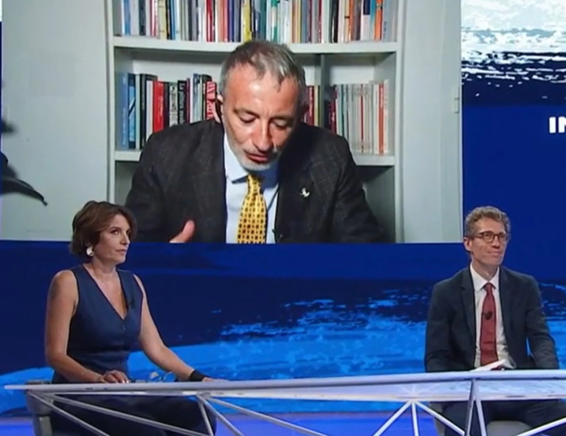 In Onda, "questo è il colmo". E Senaldi zittisce Anna Falcone, "Lei non sa"