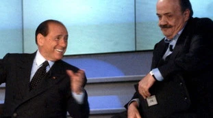 Silvio Berlusconi, la confessione di Costanzo: "Stai facendo una cazz***", un brutale faccia a faccia