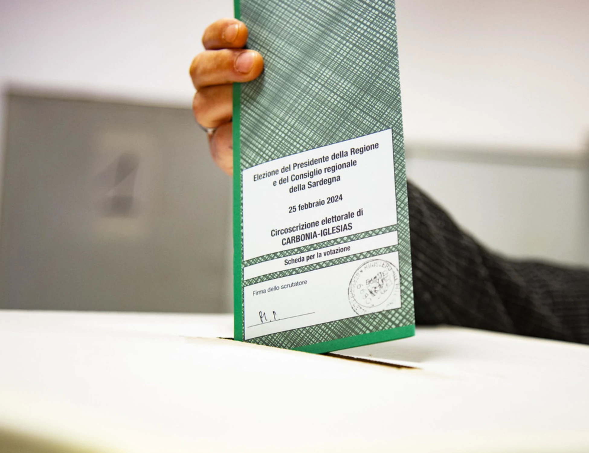 Bari, l'allarme dei pm: "Un voto costa 25-30 euro"