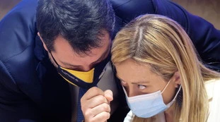 Crisi di governo, Matteo Renzi: "L'unica pregiudiziale? No alla destra sovranista". La dura replica di Salvini e Meloni