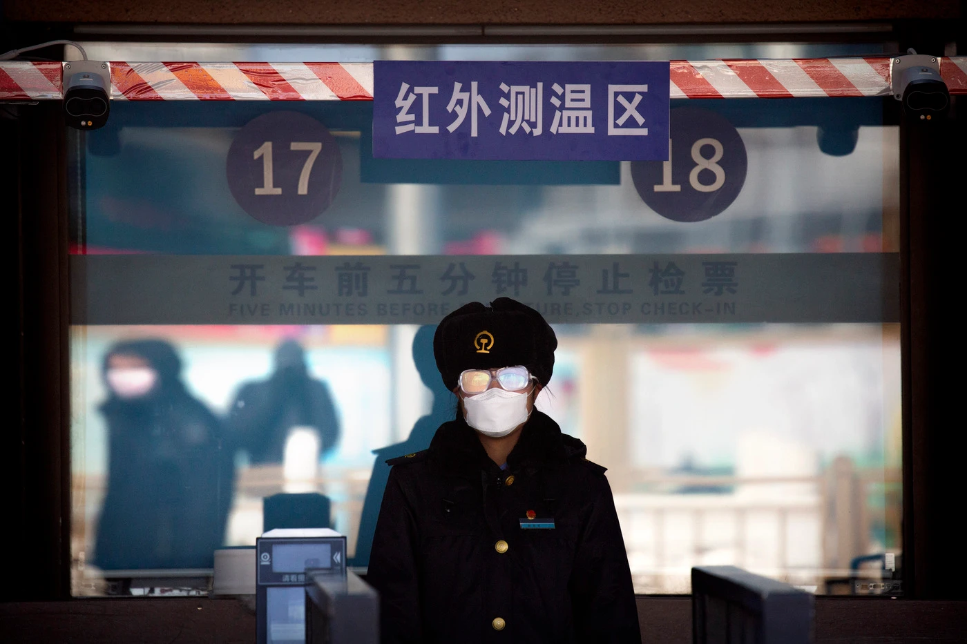 Coronavirus, task-force dell'Oms in azione in Cina: "Ispezioni sul campo". Situazione fuori controllo?