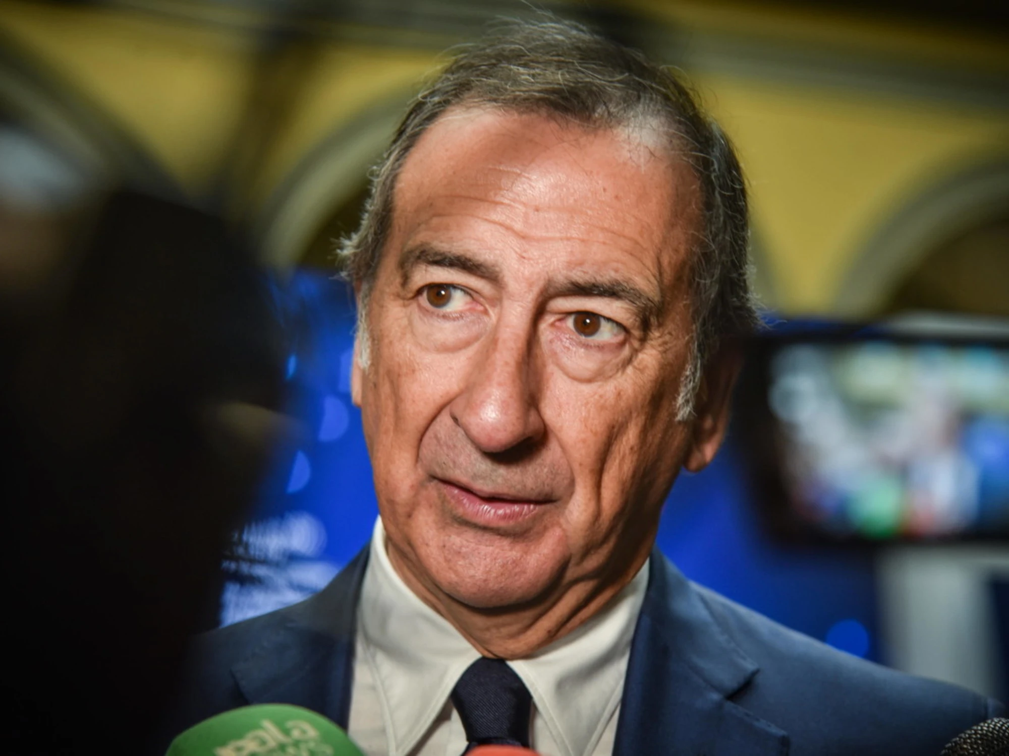 Milano, l'inquilino che ha innescato l'indagine su Beppe Sala: "Eravamo sommersi"