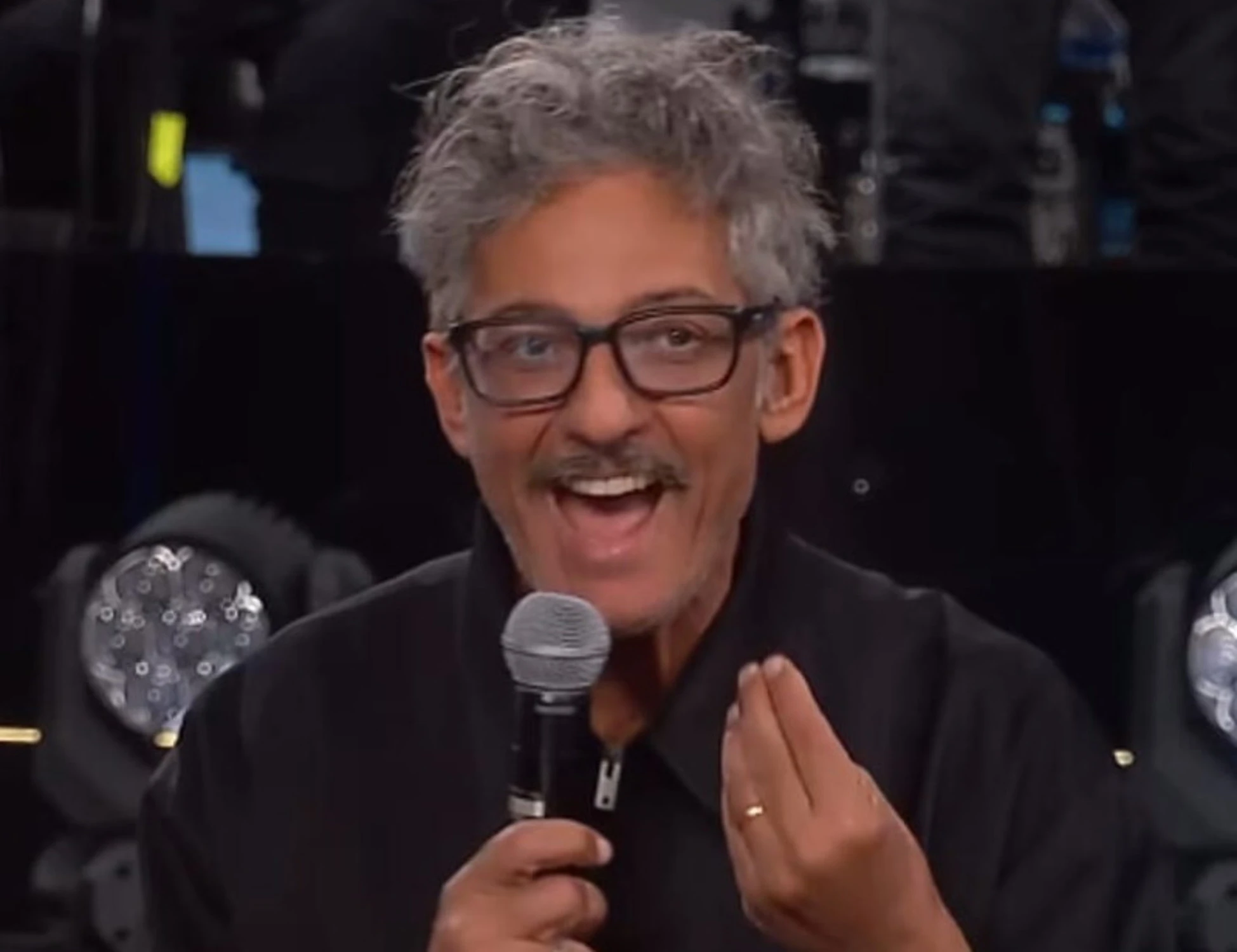 La Pennicanza, Fiorello umilia Schlein: "Forse coi voti di Ballando..."