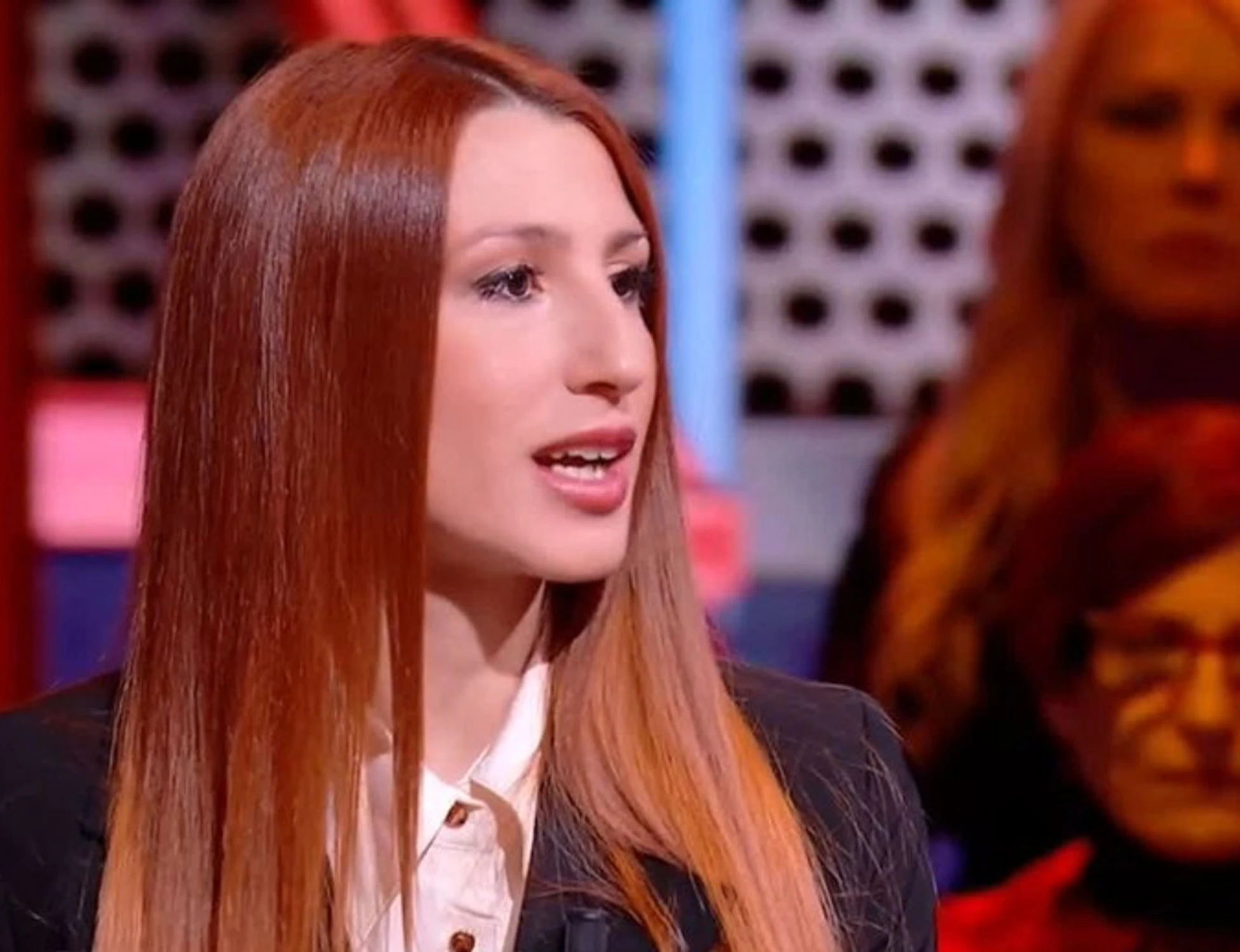 Francesca Bubba tocca il fondo: "Madre suicida coi figli? Colpa dello Stato"