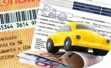 Perché tagliare il bollo è meglio dei bonus a pioggia
