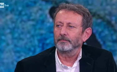 Atreju, FdI zittisce Michele Serra: "Avanti, c'è posto anche per te"