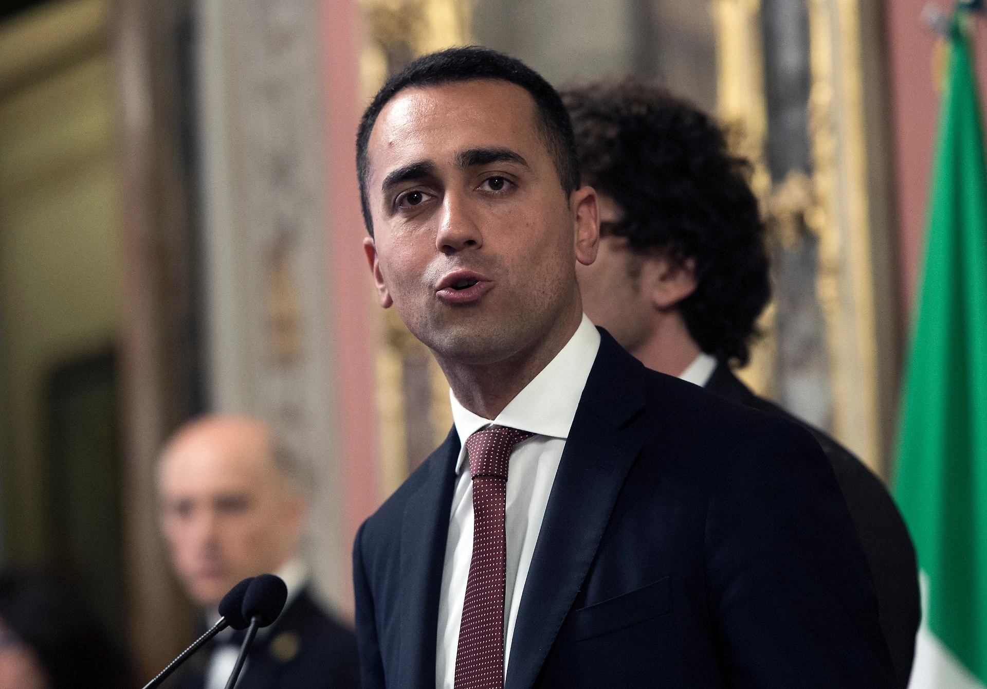 Sondaggio Pagnoncelli, Luigi Di Maio ha sprecato un patrimonio: in 20 giorni crollo di popolarità