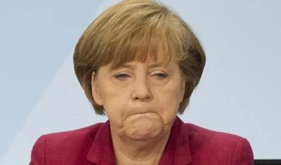 La Merkel cede sulla crescitaUe a rischio declassamento