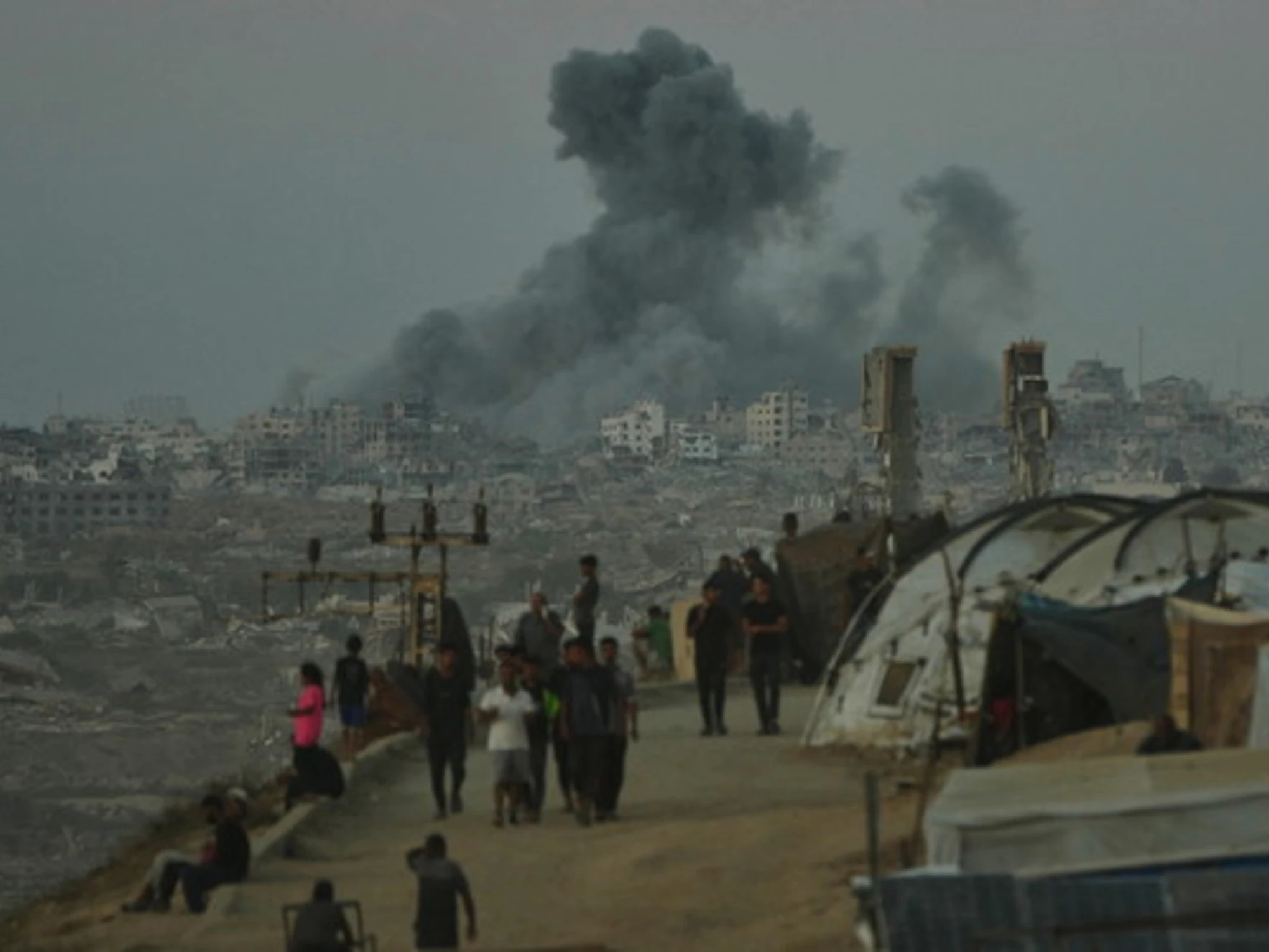 Hamas: "Sì al piano di Trump, ma negoziare ancora". A un passo da una clamorosa svolta