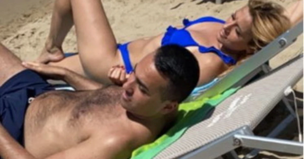 Virginia Saba, gli auguri a Luigi Di Maio: "Buon compleanno cuore mio". Ma su di lei gira una bruttissima voce