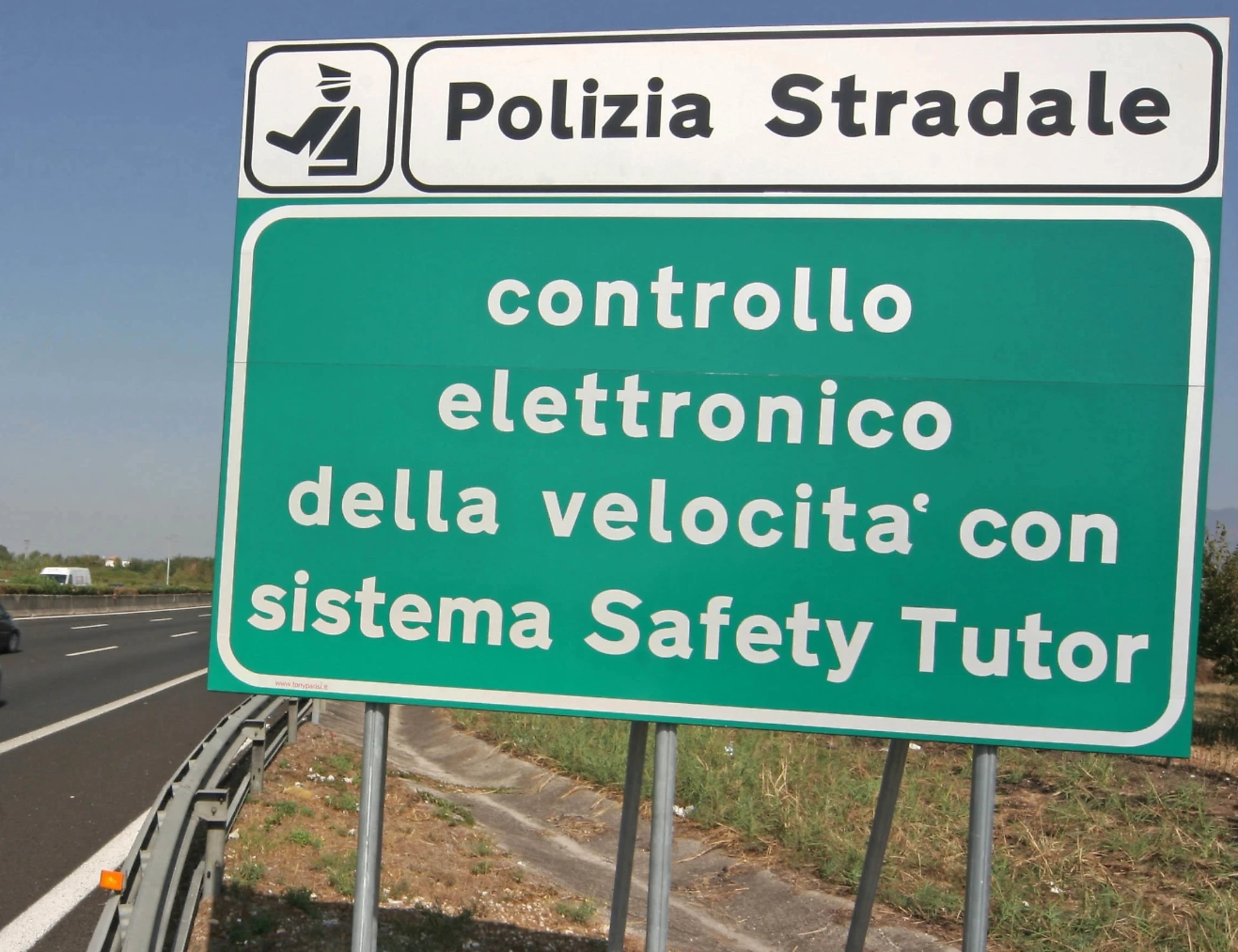 Tutor 3.0 in autostrada: velocità, sorpassi e corsie? Come possono spellarti