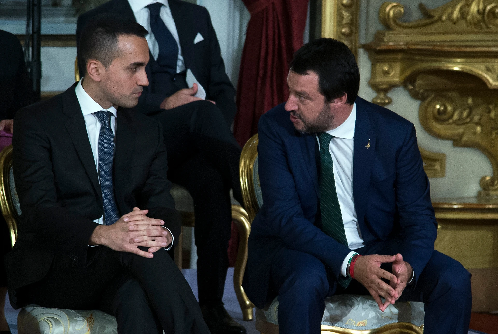 Amministrative, M5s in calo e Lega in crescita: Matteo Salvini consola Luigi Di Maio