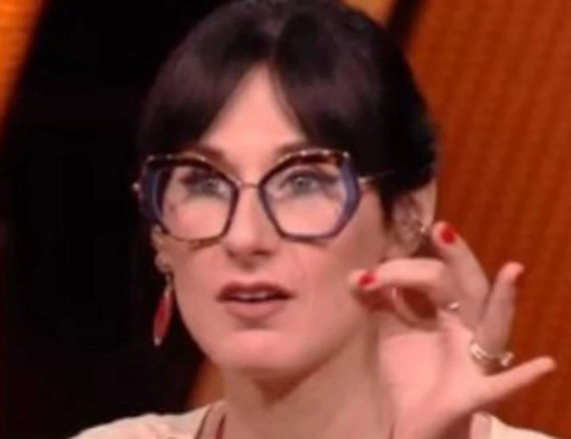 Garlasco, Angela Taccia messa all'angolo su Sempio? "Perché fa il falsetto"