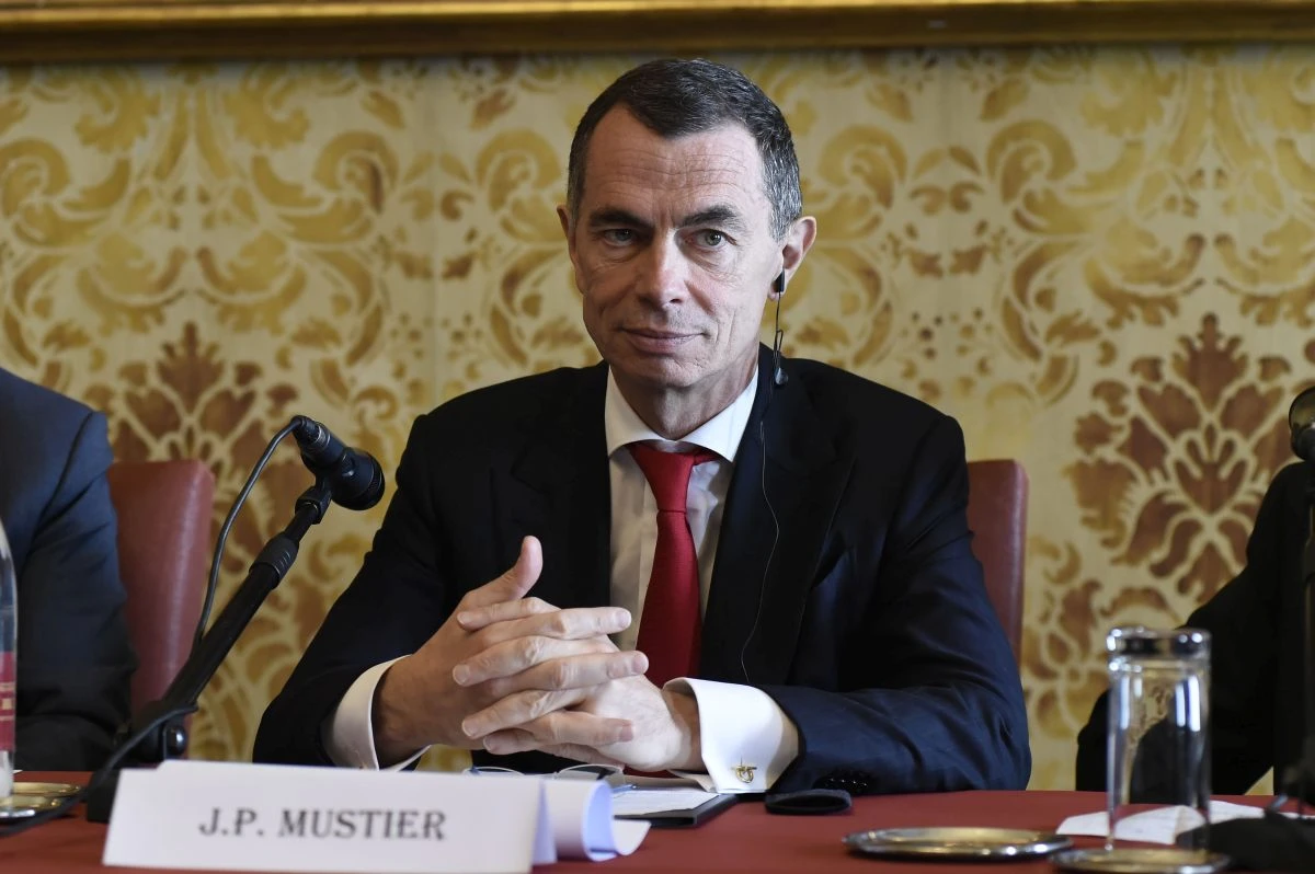 UNICREDIT CEDE LA PARTECIPAZIONE IN MEDIOBANCA