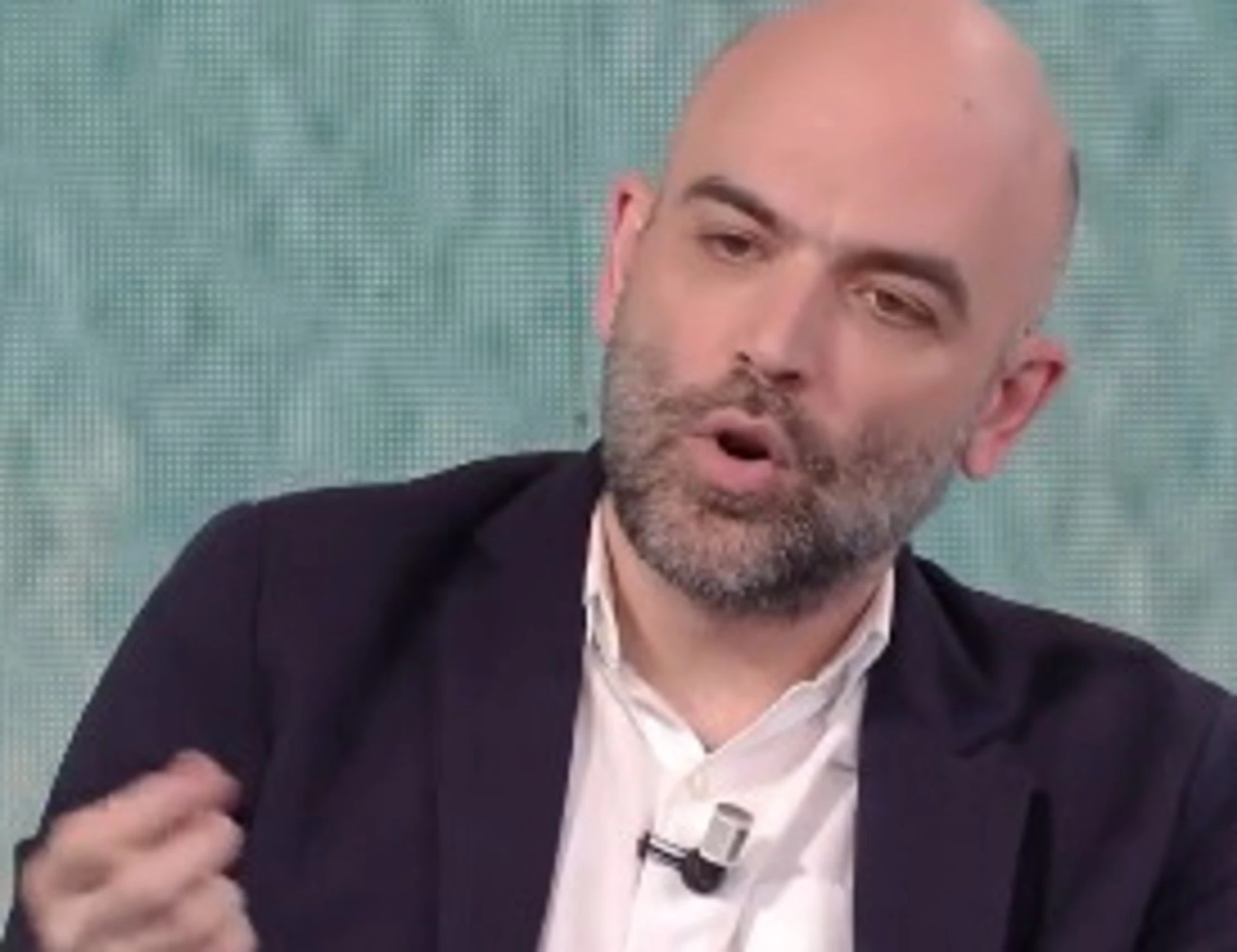 Che tempo che fa, Saviano da Fazio insulta e piange: "Un prezzo da pagare, mi sono stancato"