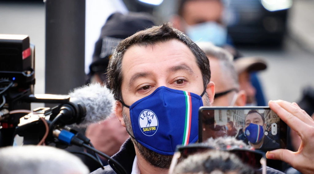 Matteo Salvini e Beppe Sala, il botta e risposta: "Milano nel caos per una nevicata preannunciata". "Lui non ha mai lavorato"