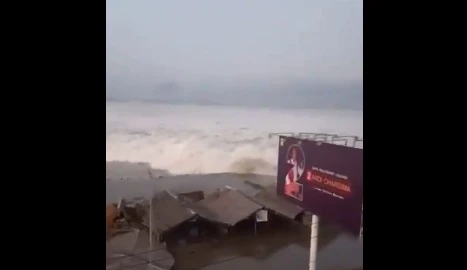 Tsunami dopo il terremoto, decine di morti e dispersi in Indonesia