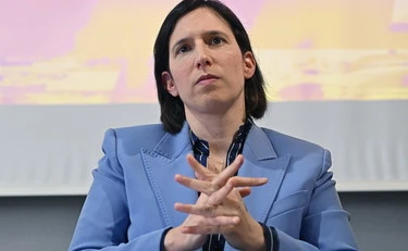 Sondaggio Noto per Porta a Porta: il Pd crolla di 1 punto in un mese. FdI in testa, occhio a Vannacci