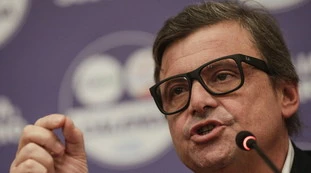 Carlo Calenda 'ci prova' con Giorgia Meloni: "Lei è matura, il Pd no"