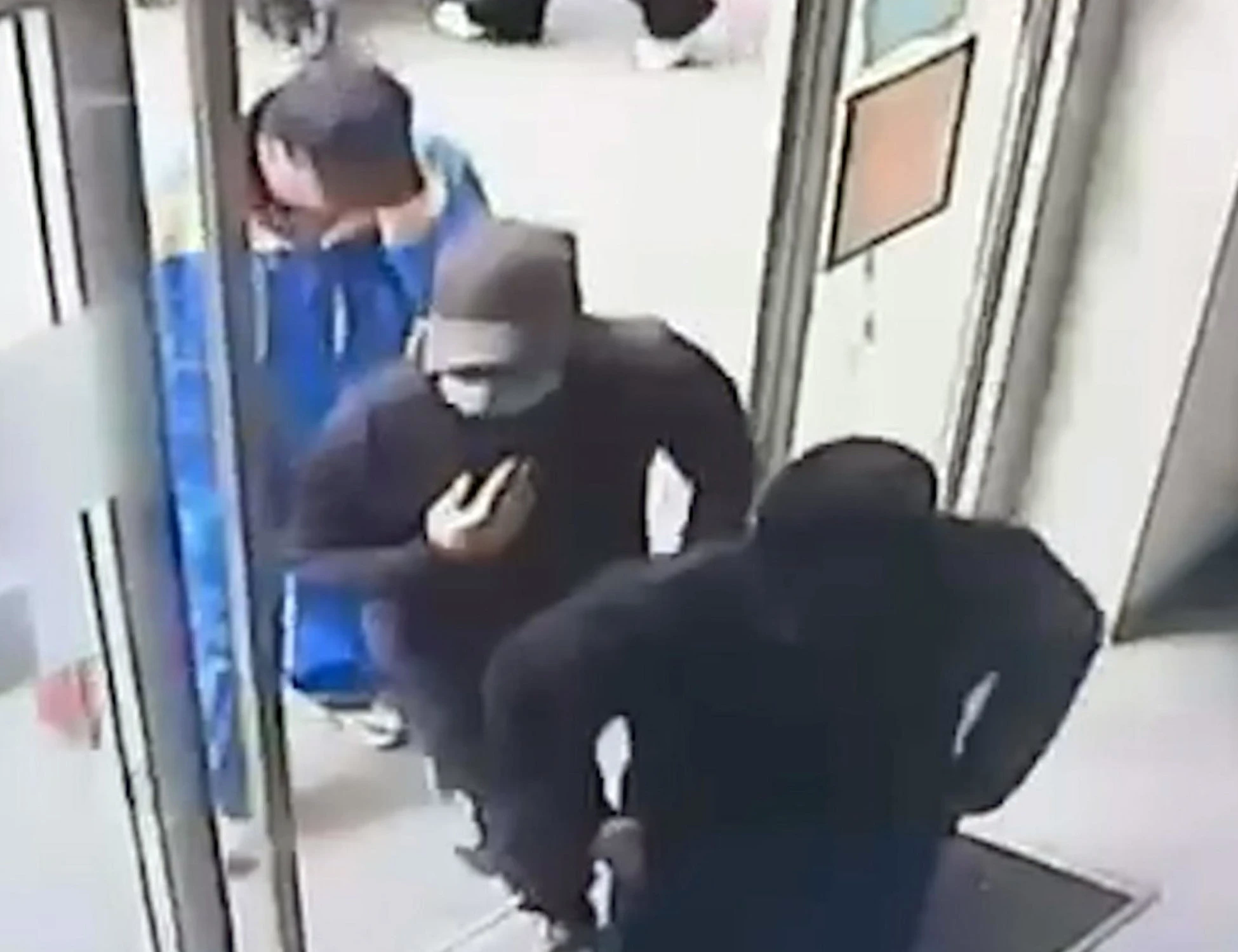 Napoli, le gallerie e il cunicolo: la verità (clamorosa) sulla rapina in banca