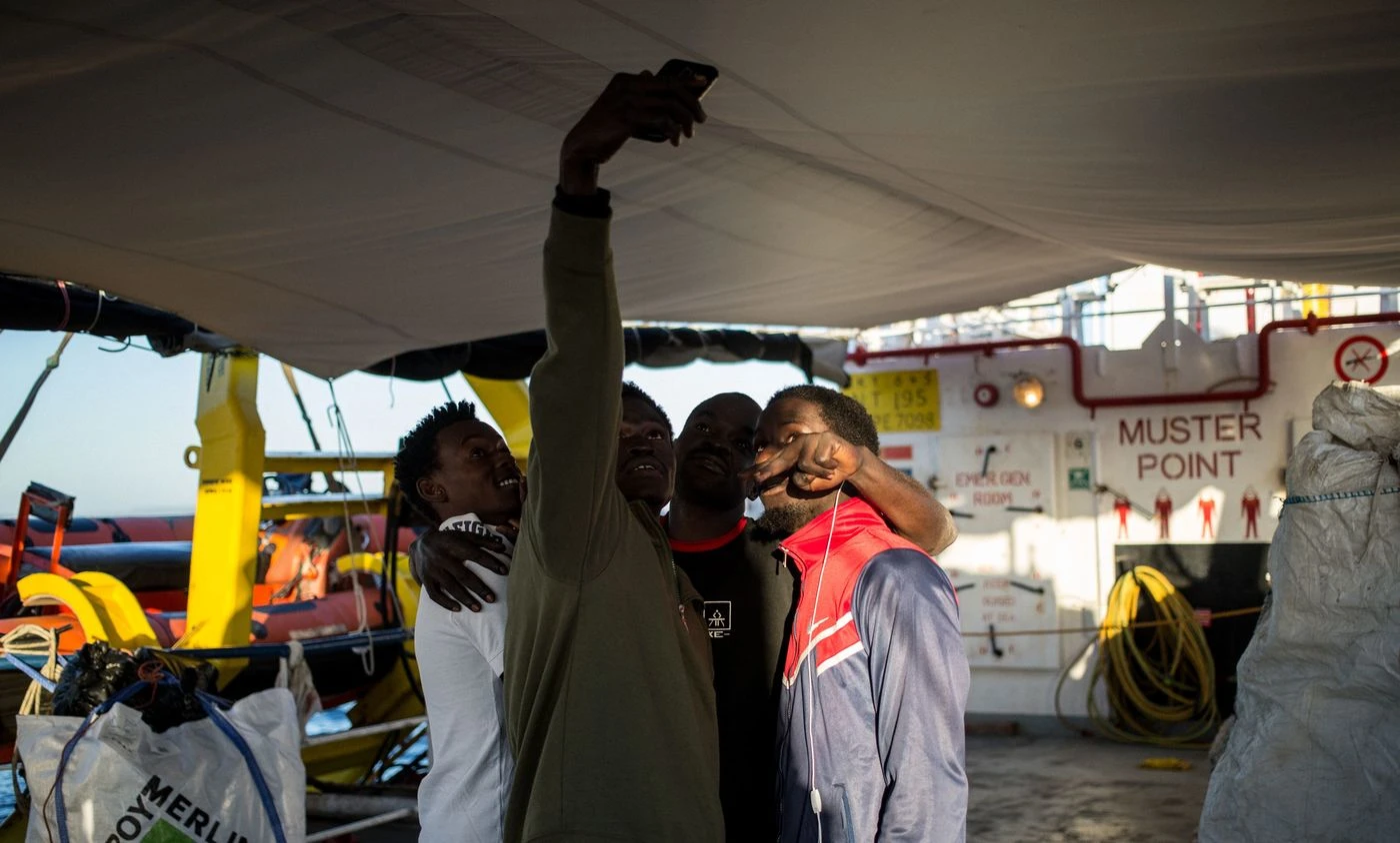 Sea Watch, l'ultima truffa sui migranti: un'ombra sinistra. La verità dei numeri: così fregano ancora l'Italia