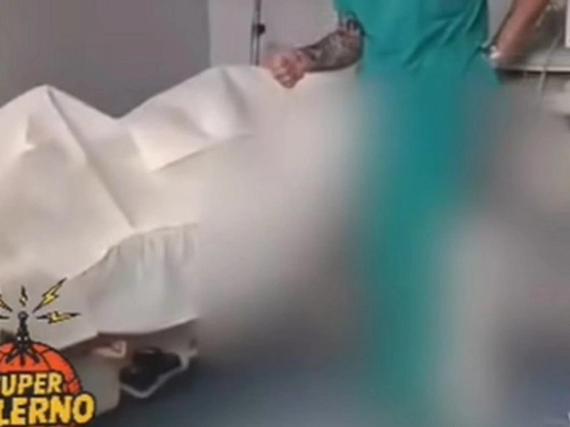 Salerno, il video osceno al pronto soccorso: insulti ai malati e cadaveri vilipesi