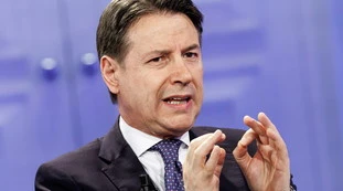 Giuseppe Conte a ruota libera: "Meloni traditrice. Putin o Zelensky? Il popolo ucraino"