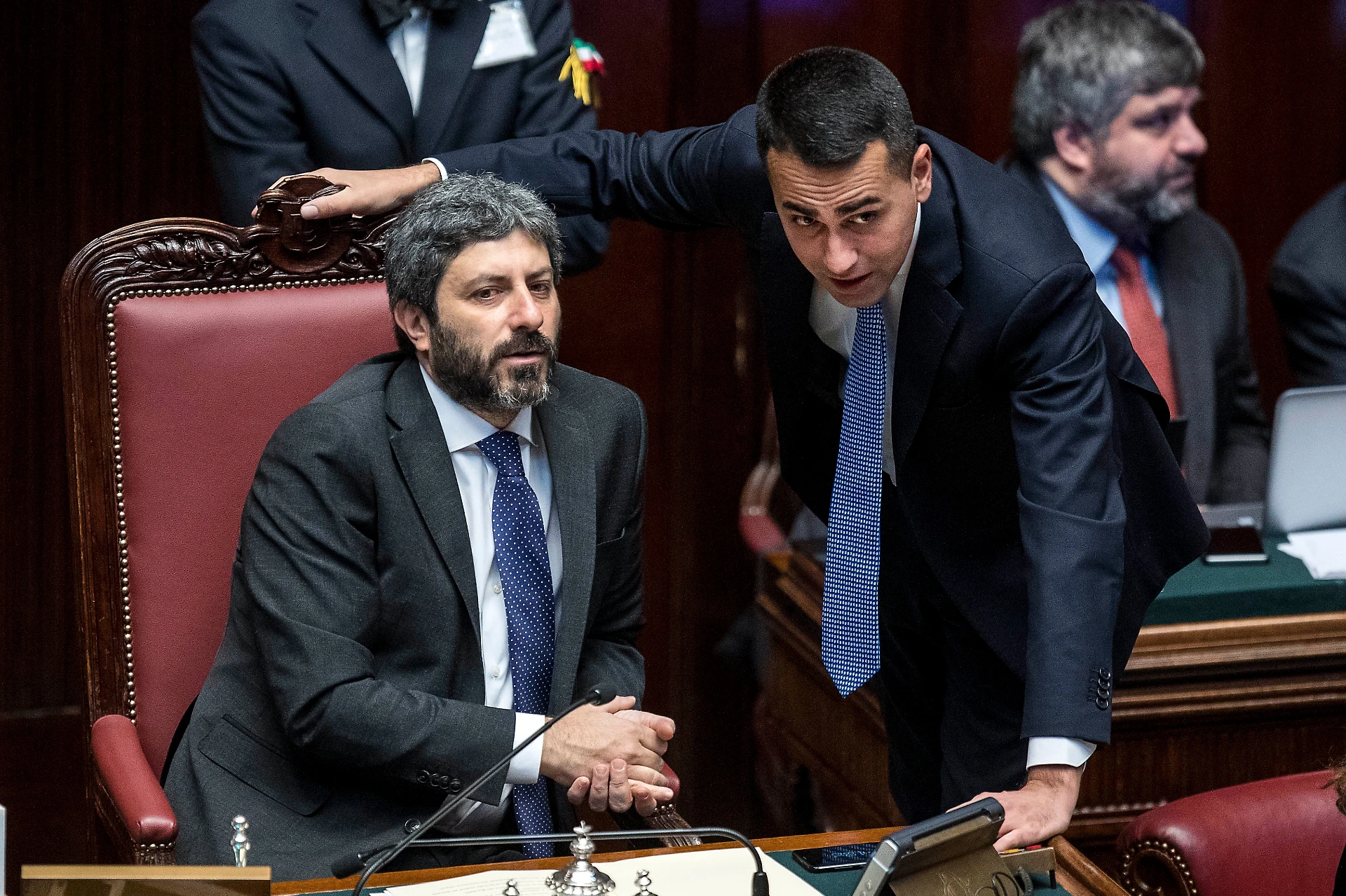 M5s, il retroscena: l'incontro segreto tra sinistra grillina e Pd. Un segnale alla Lega