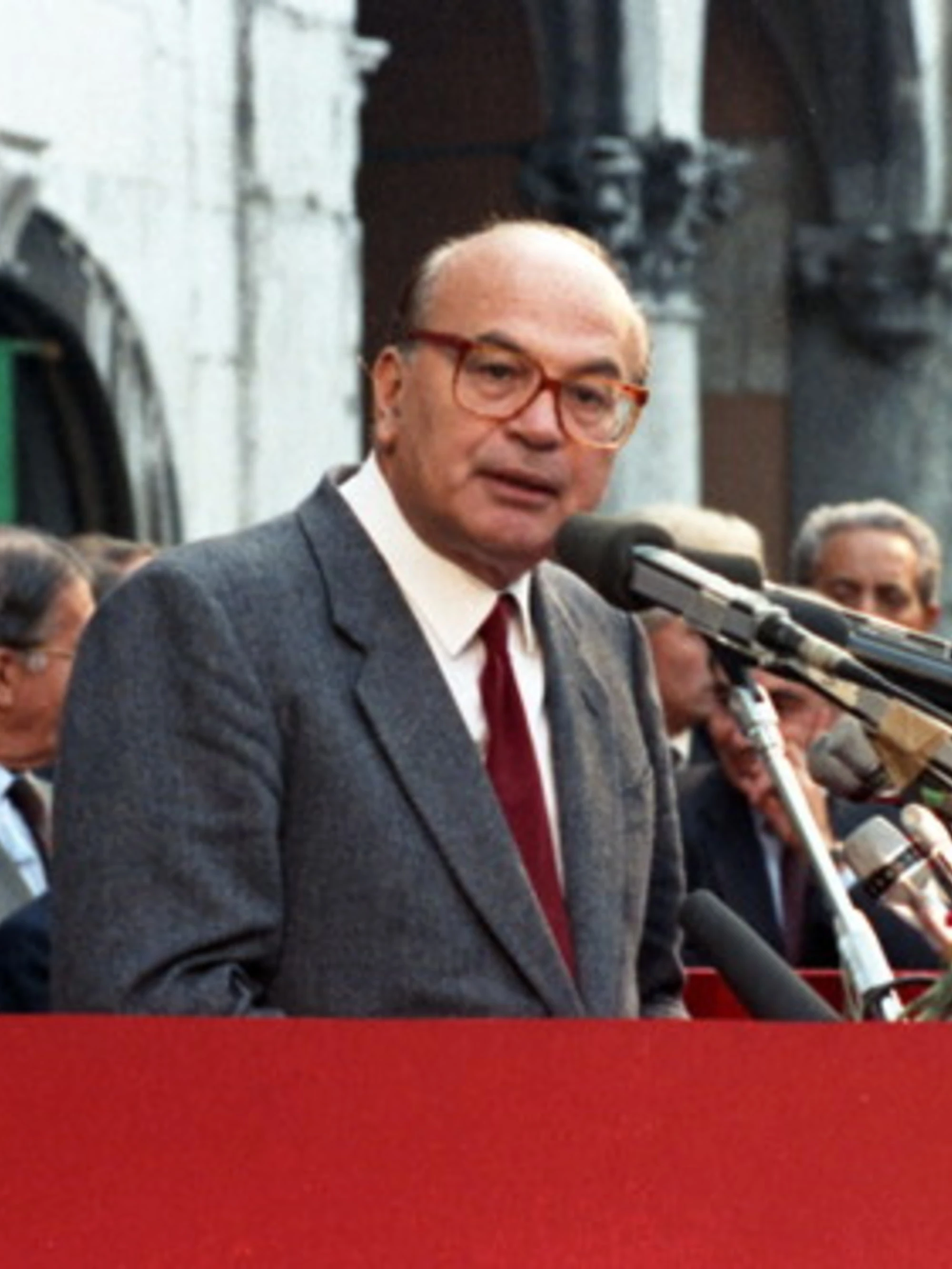 Il Pd ripete gli errori del Pci con Bettino Craxi