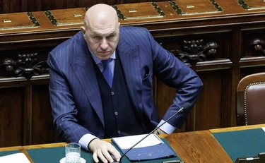 Crosetto, Sigonella e la guerra in Iran: la diretta alla Camera