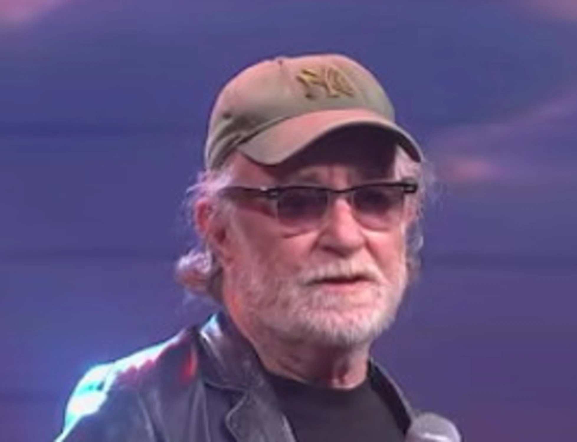Evento &quot;in memoria&quot; di De Gregori, ma lui &egrave; vivo: gaffe a sinistra
