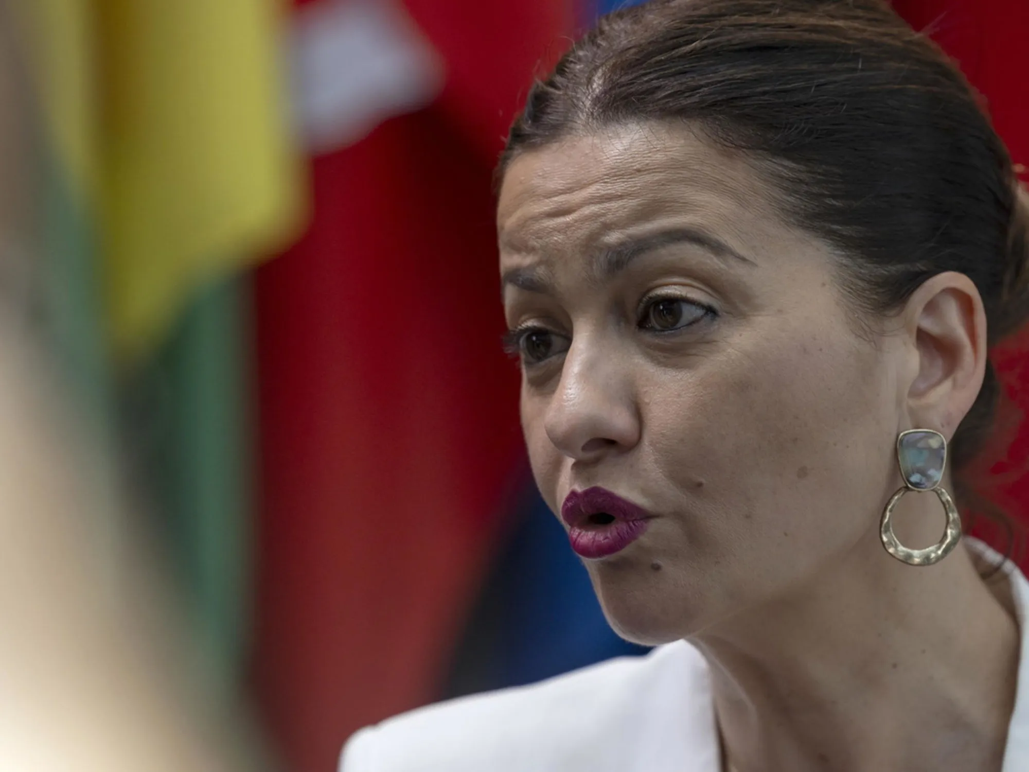 Leggi l'articolo: "Meloni calpesta le regole per compiacere Trump": la ministra spagnola passa agli insulti