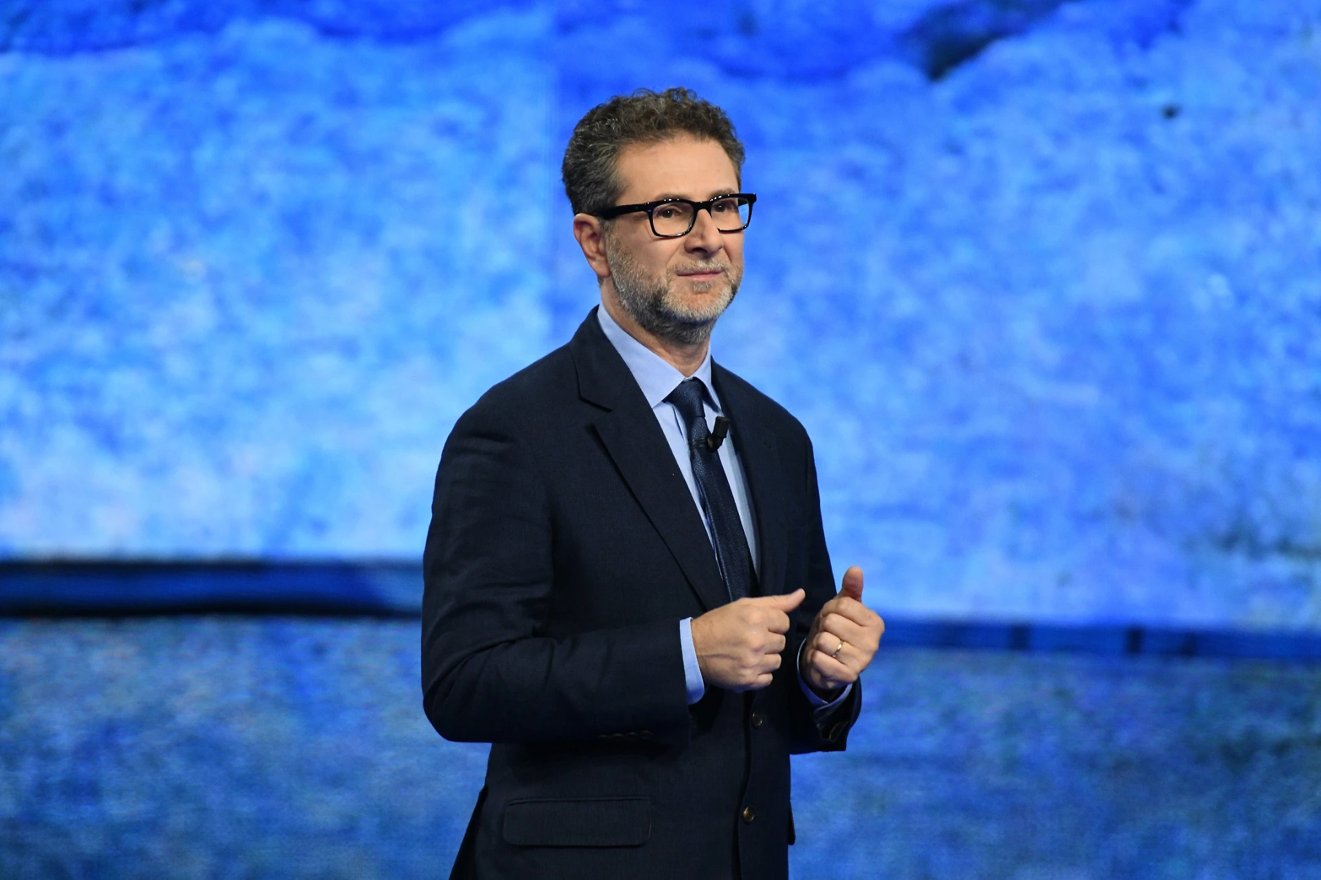 Che tempo che fa, per Fabio Fazio trasferimento punitivo su Rai 2: non solo lo stipendio, cosa perde
